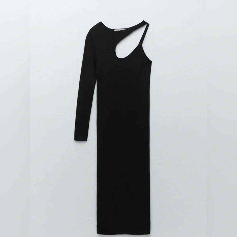 NWOT - ZARA Cutout Knit Bodycon Dress - Size: Medium - Picture 3 of 3